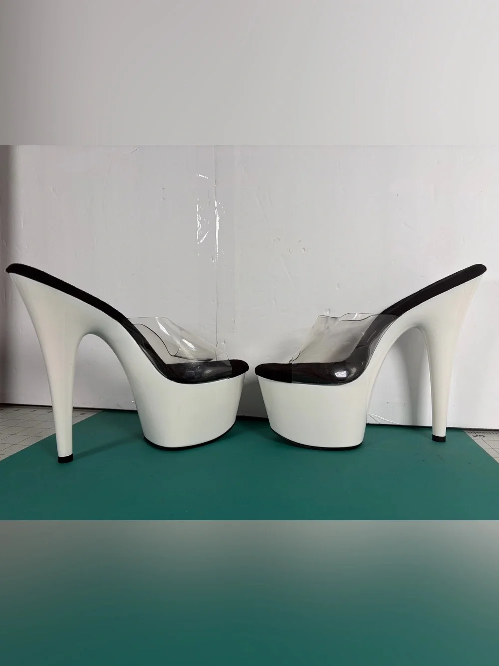 Pleaser Flamingo-801UV Clear White UV Reactive Platform Mule Heels Women’s